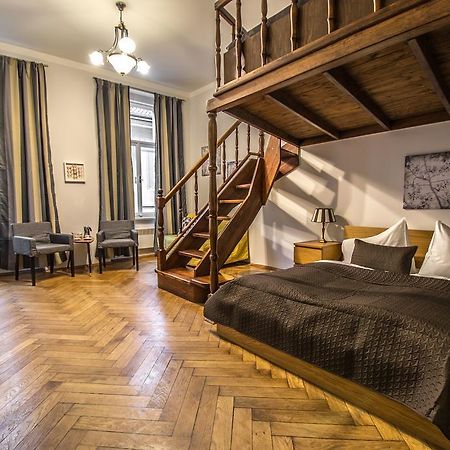 Colonial Ruterra 2Bdr Apartment Prag Dış mekan fotoğraf