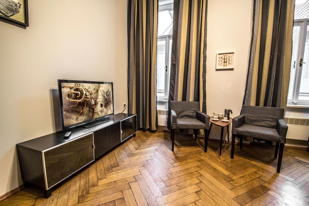 Colonial Ruterra 2Bdr Apartment Prag Dış mekan fotoğraf