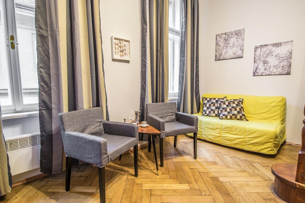 Colonial Ruterra 2Bdr Apartment Prag Dış mekan fotoğraf