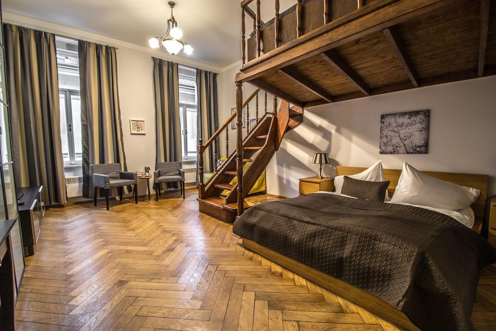 Colonial Ruterra 2Bdr Apartment Prag Dış mekan fotoğraf